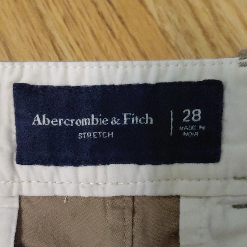 Abercrombie & Fitch Beige Stretch Shorts